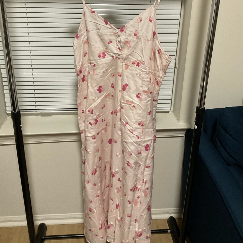 Ankle length dress with flowers on it